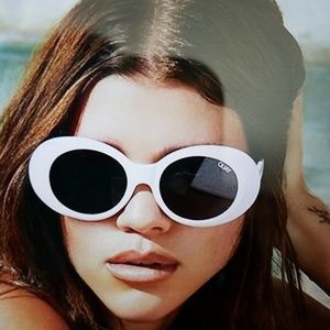 Rare! Quay Frivolous oval sunnies